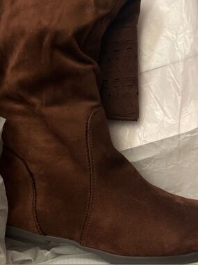 Women’s Brown Suede Mid-Calf Boot